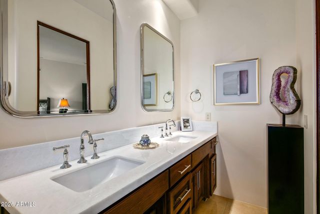 9719 E MADERA Drive, Scottsdale, AZ 85262