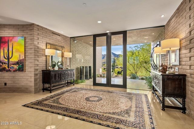 9719 E MADERA Drive, Scottsdale, AZ 85262