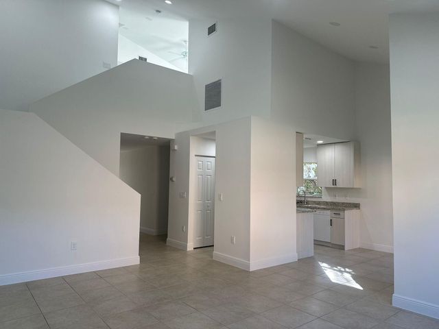 2121 NW 99 WAY, Sunrise, FL 33322