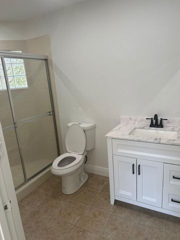 2121 NW 99 WAY, Sunrise, FL 33322