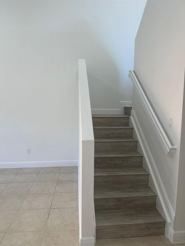 2121 NW 99 WAY, Sunrise, FL 33322