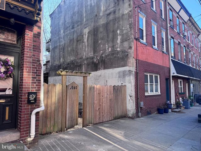 4040 RIDGE AVE, Philadelphia, PA 19129