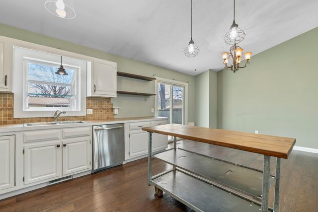 534 Shefford, Wichita, KS 67212