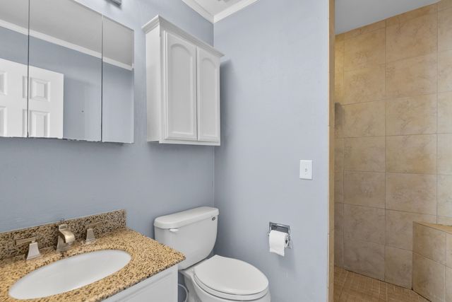 534 Shefford, Wichita, KS 67212