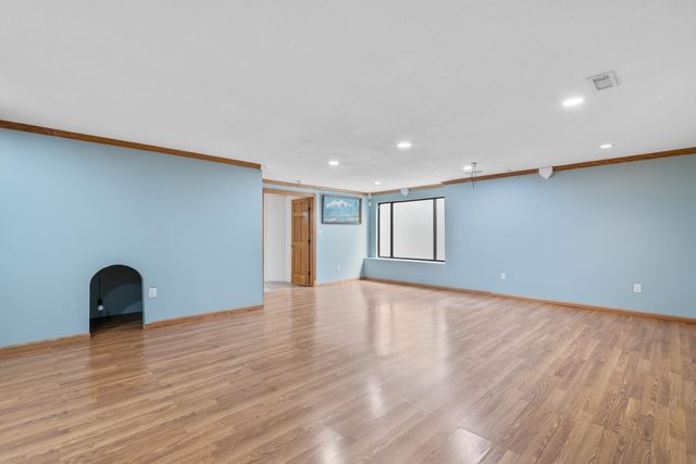 534 Shefford, Wichita, KS 67212