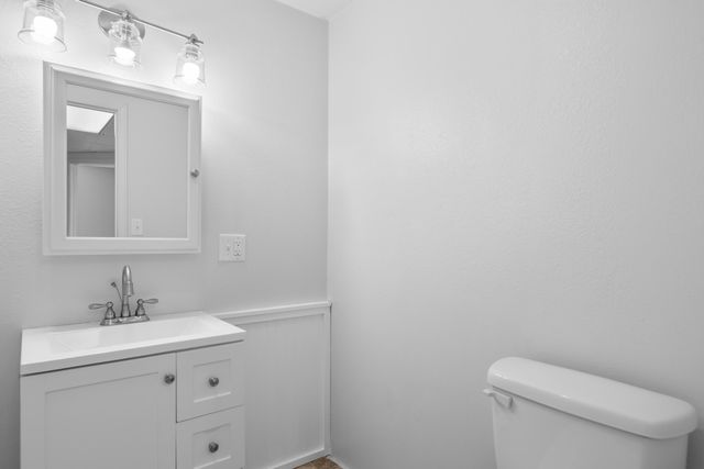 534 Shefford, Wichita, KS 67212