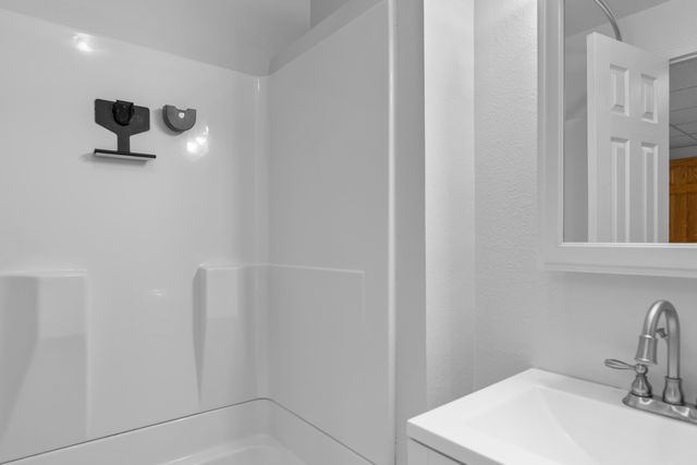 534 Shefford, Wichita, KS 67212