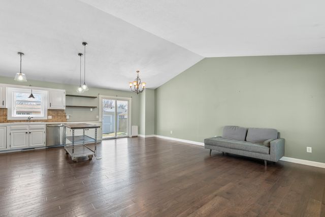 534 Shefford, Wichita, KS 67212