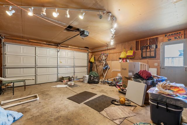 534 Shefford, Wichita, KS 67212