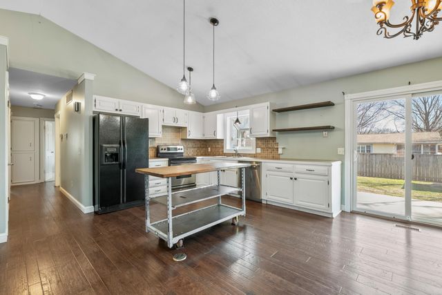 534 Shefford, Wichita, KS 67212