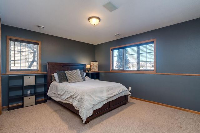 228 Grovebrook Circle, Mankato, MN 56001