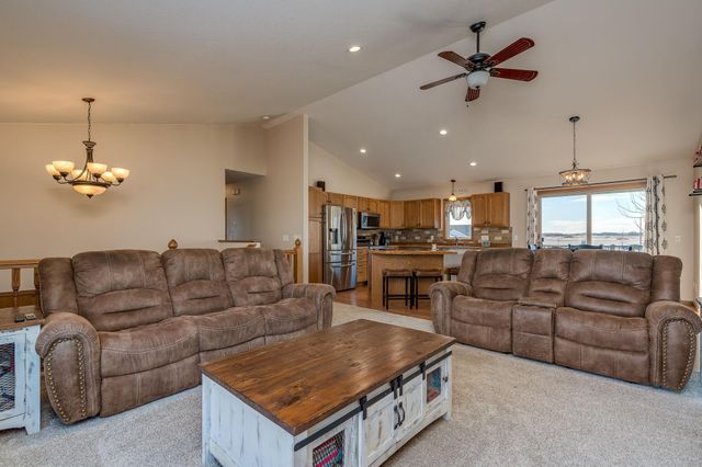 228 Grovebrook Circle, Mankato, MN 56001