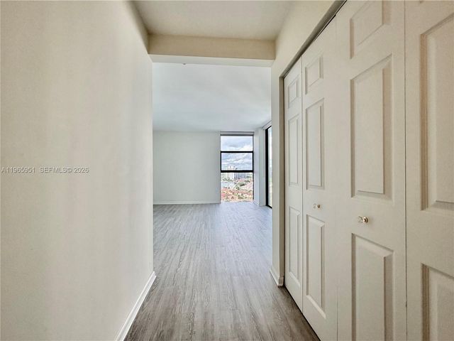 20515 E Country Club Dr 1642, Aventura, FL 33180