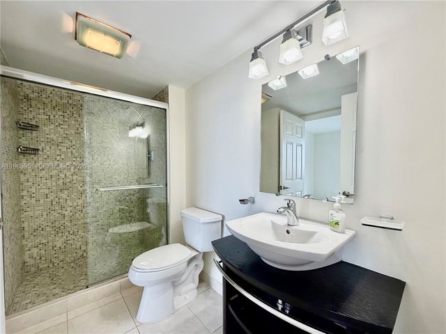 20515 E Country Club Dr 1642, Aventura, FL 33180