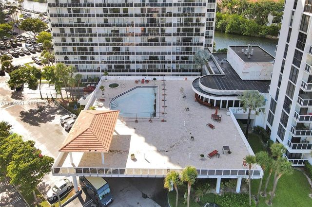 20515 E Country Club Dr 1642, Aventura, FL 33180