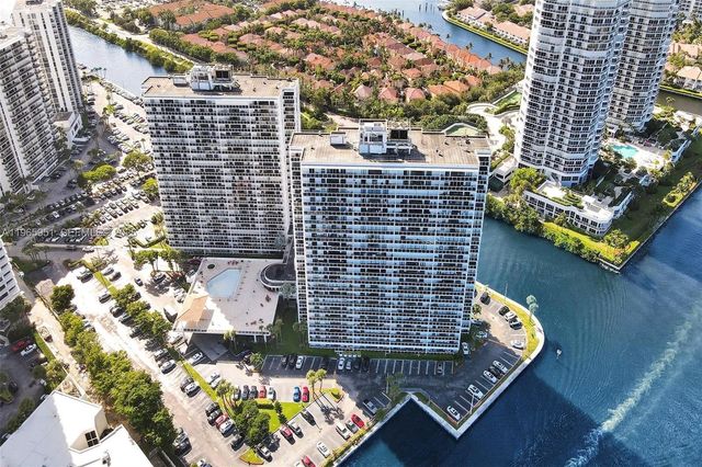 20515 E Country Club Dr 1642, Aventura, FL 33180