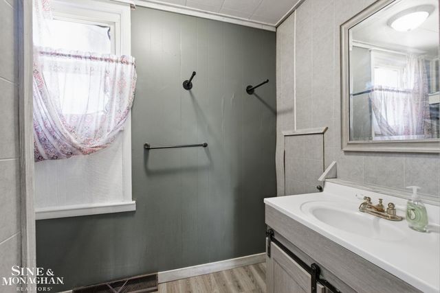 3925 W Water Street, Port Huron Twp, MI 48060