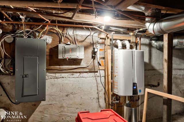 3925 W Water Street, Port Huron Twp, MI 48060