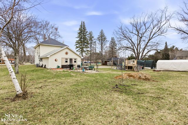 3925 W Water Street, Port Huron Twp, MI 48060