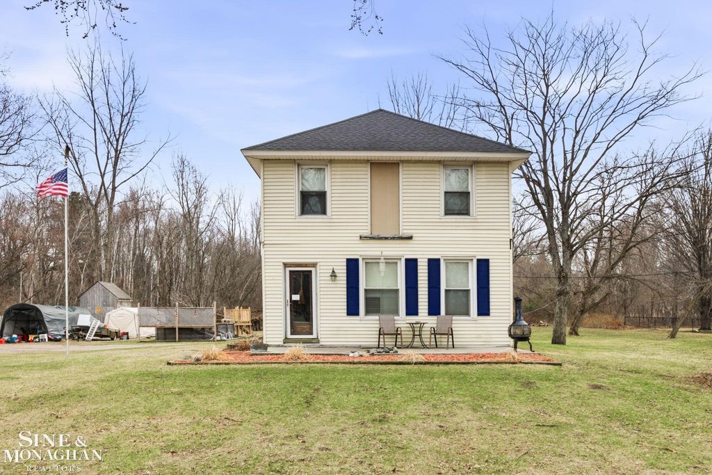 3925 W Water Street, Port Huron Twp, MI 48060