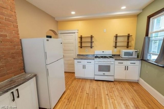 1362 W 59th Street, Cleveland, OH 44102