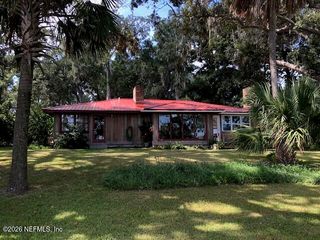 97098 PIRATES POINT Road, Yulee, FL 32097