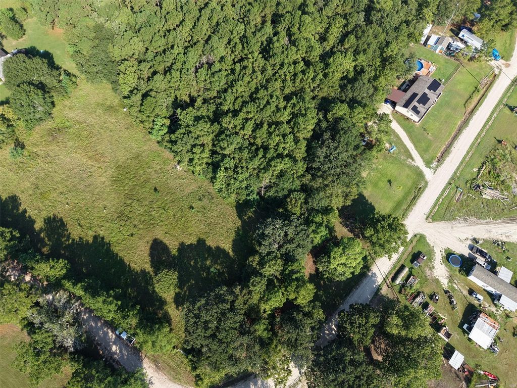 19 Whispering Pines Road, New Waverly, TX 77358