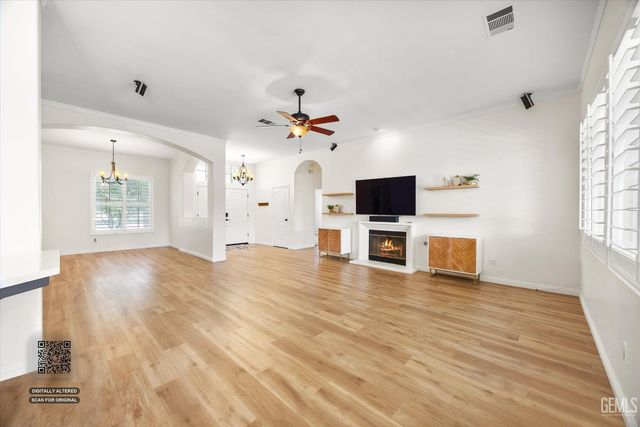 10717 Rising Sun Drive, Bakersfield, CA 93312