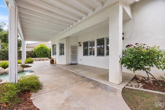 10717 Rising Sun Drive, Bakersfield, CA 93312