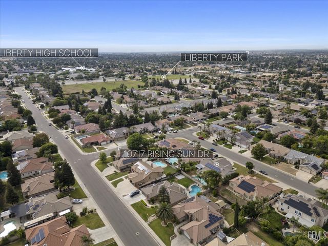10717 Rising Sun Drive, Bakersfield, CA 93312