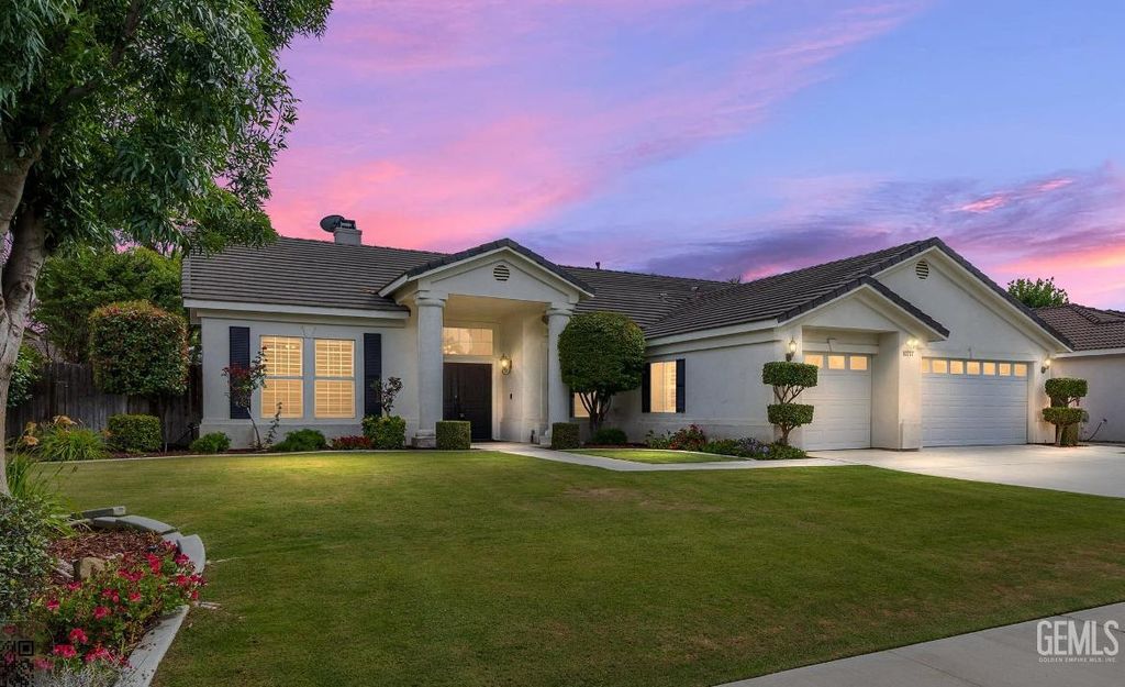 10717 Rising Sun Drive, Bakersfield, CA 93312