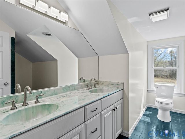 425 Starview Ln, Gum Spring, VA 23065