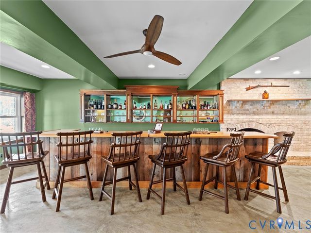 425 Starview Ln, Gum Spring, VA 23065