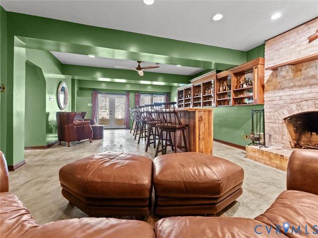 425 Starview Ln, Gum Spring, VA 23065