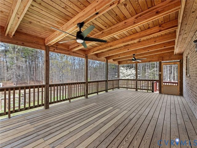 425 Starview Ln, Gum Spring, VA 23065