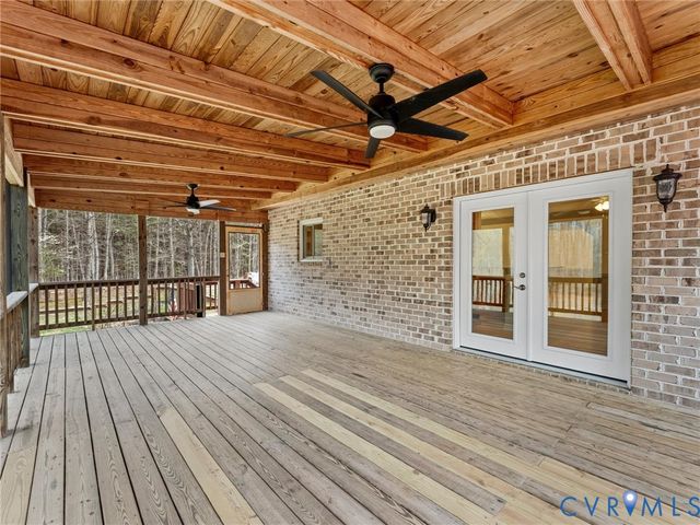 425 Starview Ln, Gum Spring, VA 23065