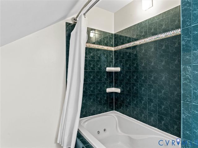 425 Starview Ln, Gum Spring, VA 23065