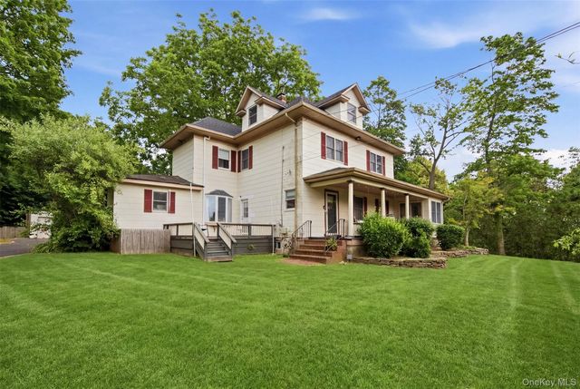 863 Lake Road, Huntington, NY 11743