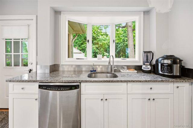 863 Lake Road, Huntington, NY 11743