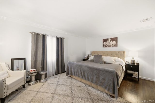 863 Lake Road, Huntington, NY 11743