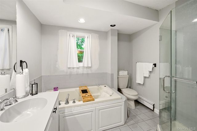 863 Lake Road, Huntington, NY 11743