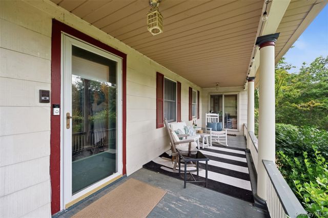 863 Lake Road, Huntington, NY 11743