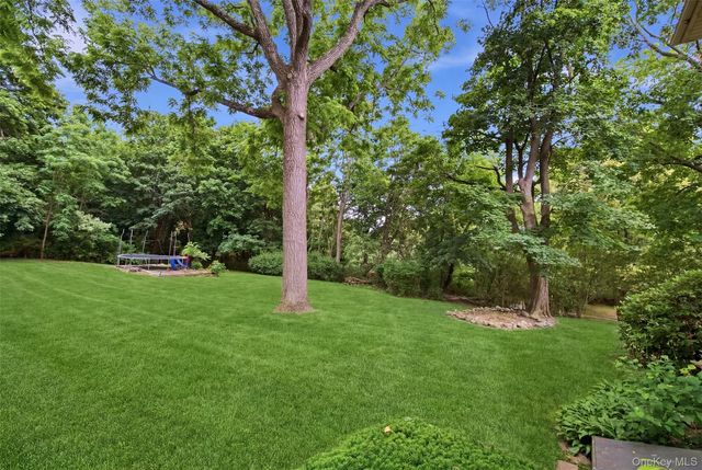 863 Lake Road, Huntington, NY 11743