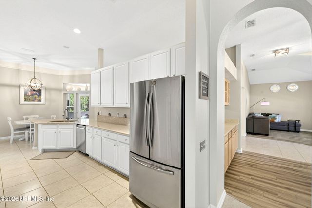 8523 HAMPTON LANDING Drive, Jacksonville, FL 32256