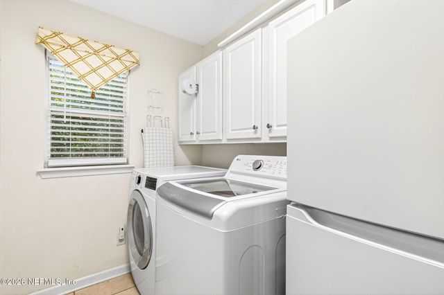 8523 HAMPTON LANDING Drive, Jacksonville, FL 32256