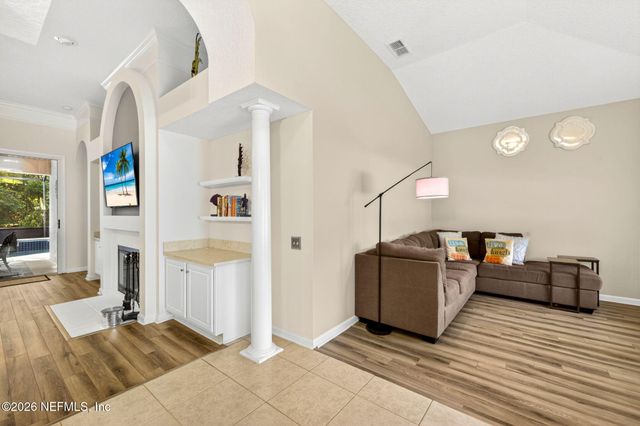 8523 HAMPTON LANDING Drive, Jacksonville, FL 32256