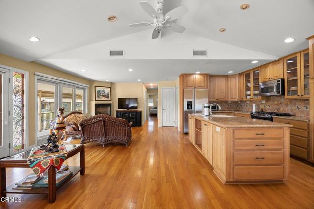 142 Poinsettia Gardens Drive 142, Ventura, CA 93004