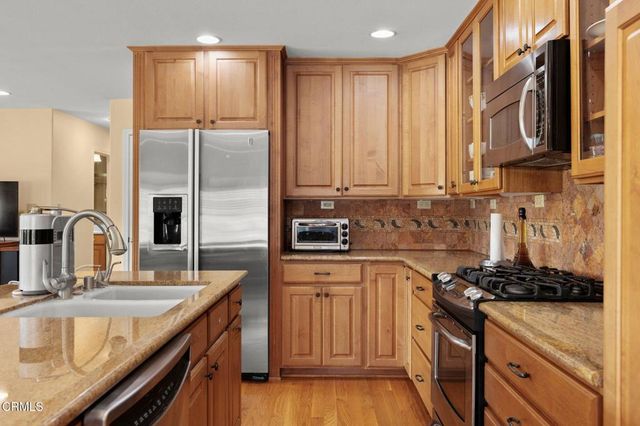 142 Poinsettia Gardens Drive 142, Ventura, CA 93004