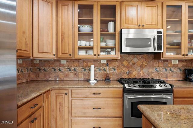 142 Poinsettia Gardens Drive 142, Ventura, CA 93004