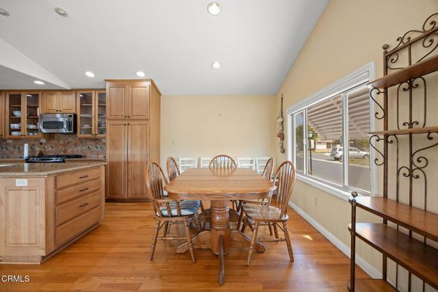 142 Poinsettia Gardens Drive 142, Ventura, CA 93004